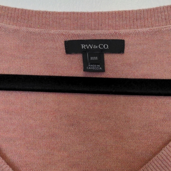 RW&CO Salmon V neck sweater - Picture 2 of 4